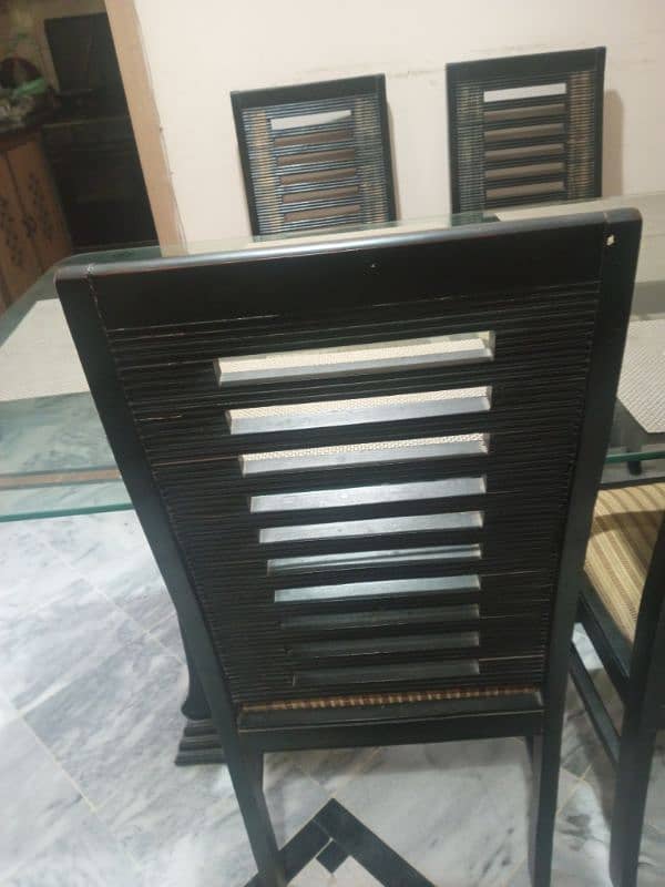 6 seater Dinning Table for sale 4