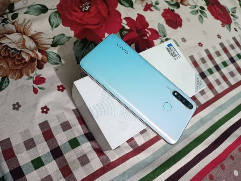 vivo y19 4 GB 128 for sale hy 0