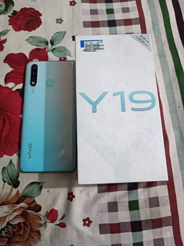 vivo y19 4 GB 128 for sale hy 2