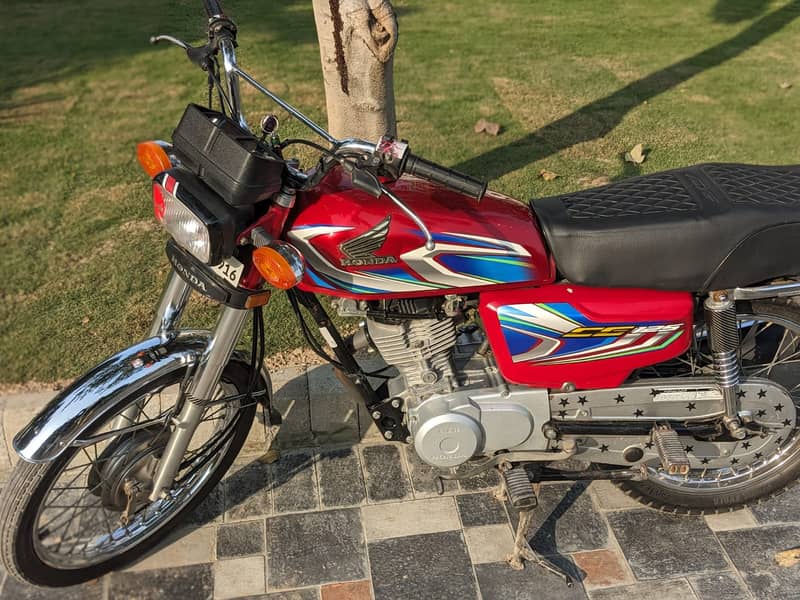 HONDA CG125 LUSH CONDITION WITH ALL DOCUMENTS 0