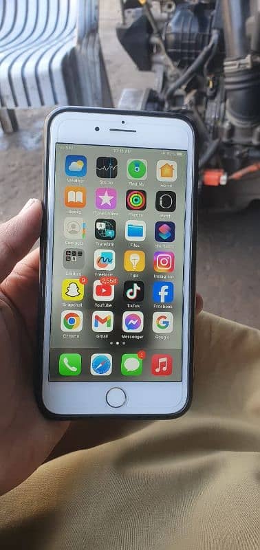 I phone 8 plus waterpack 4