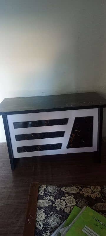 Table for sale 0