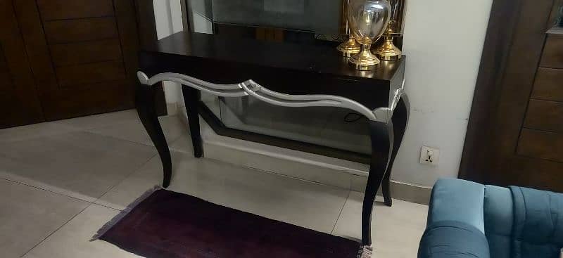 slim and sleek console table 0