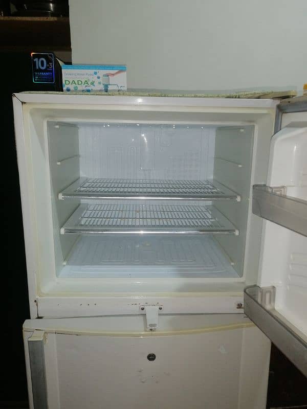 Dawlance Refrigerator Fridge 1