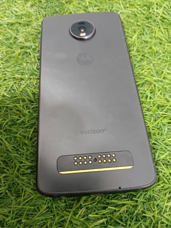 Motorola Z4 1