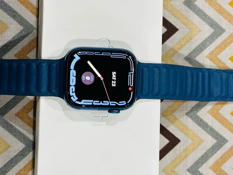 Apple Watch Series 7 (45mm) 2