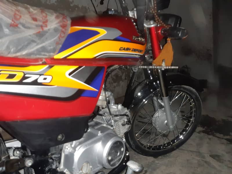 Honda CD 70 2025 8