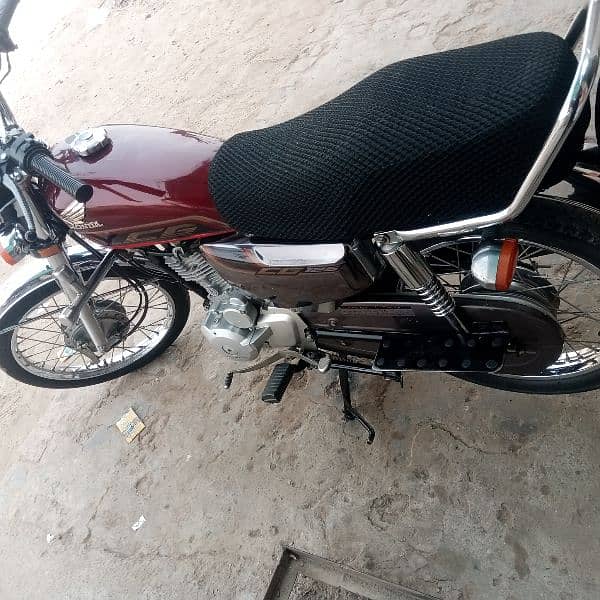 i am selling a bike self stat 125 1