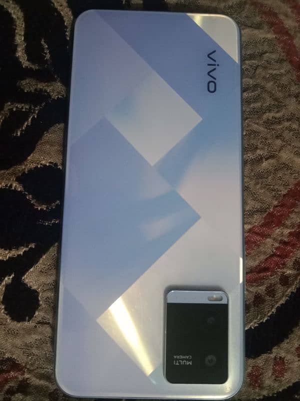 vivo y21 10 ya 10 all ok on open box charger available 5