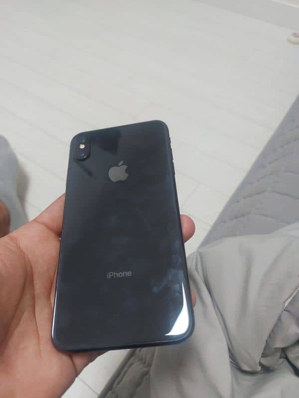 I phone xs Max non PTA 1