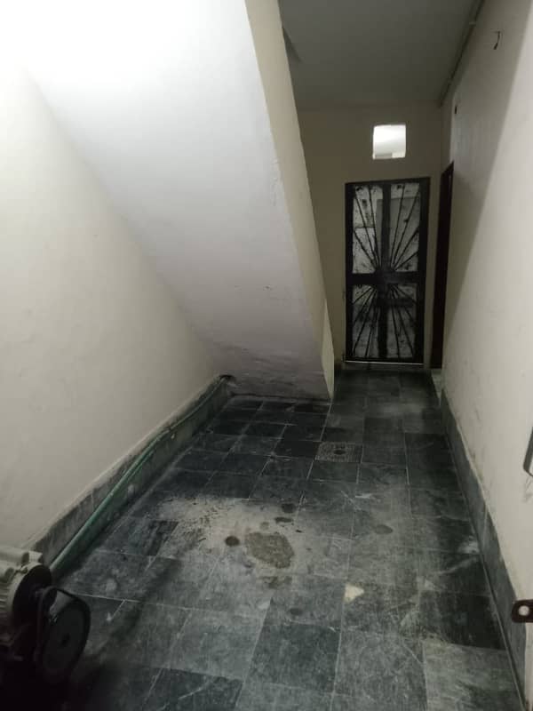 4 Marla Ground Portion For Rent ( Near Imran Mobile ) 2