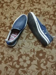 casual shoes size 9 canvas