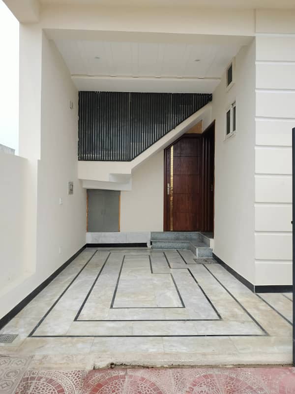 5 MARLA BRAND NEW HOUSE FOR SALE in FAISAL TOWN BLOCK C 25