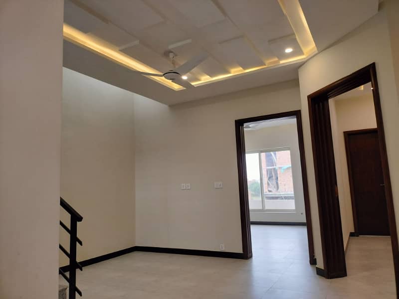 5 MARLA BRAND NEW HOUSE FOR SALE in FAISAL TOWN BLOCK C 45