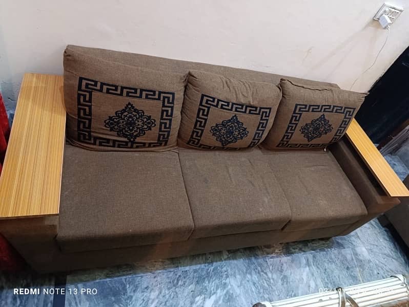 brown Sofa // o3o1-494o194 4