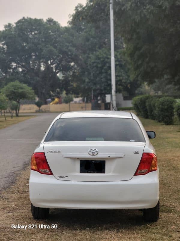 Toyota Corolla Axio X 2007/2012 3