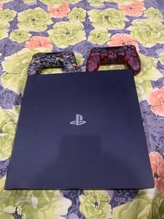 Ps4 pro 1 tb varient with 7 games very good condition