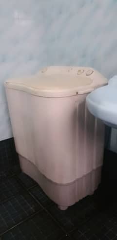 Haier Washing Machine with dryer