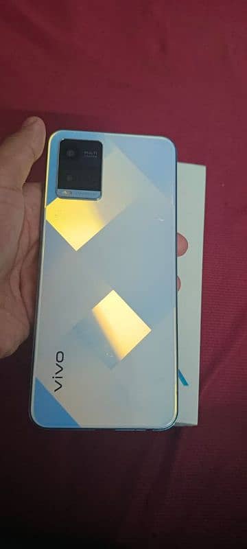 vivo Y21 4/64 with box condition 10/9 0