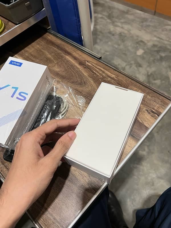 vivo y1s first hand used 8