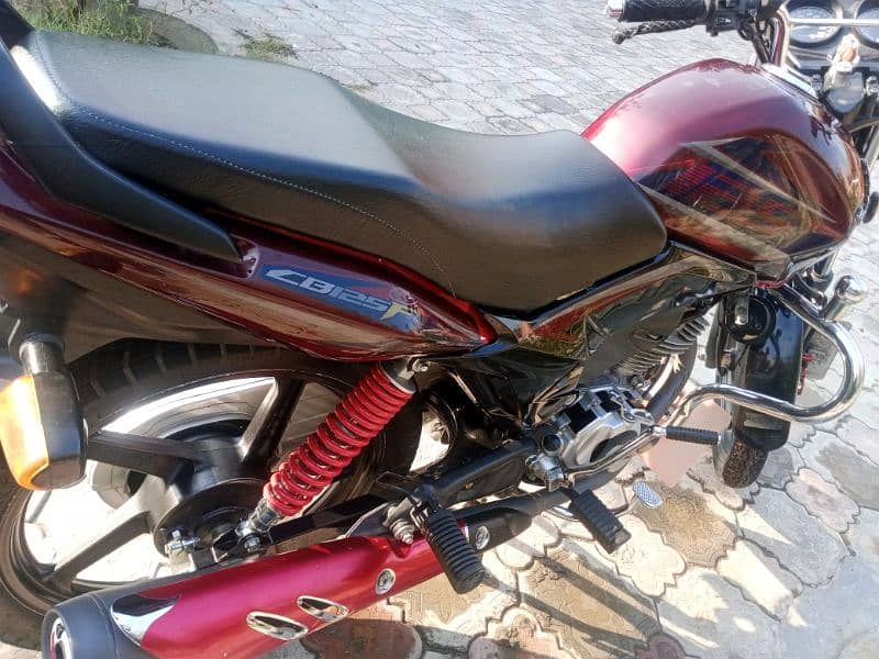 Honda cb 125f Islamabad num selfstart 5gear 3