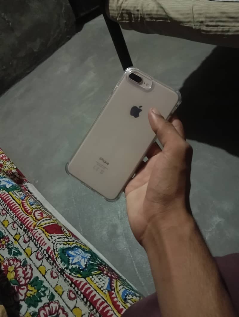 Iphone 8+ 3