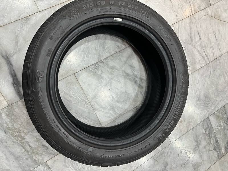 Honda Civic RS 2024 tire 215/50/r17 0