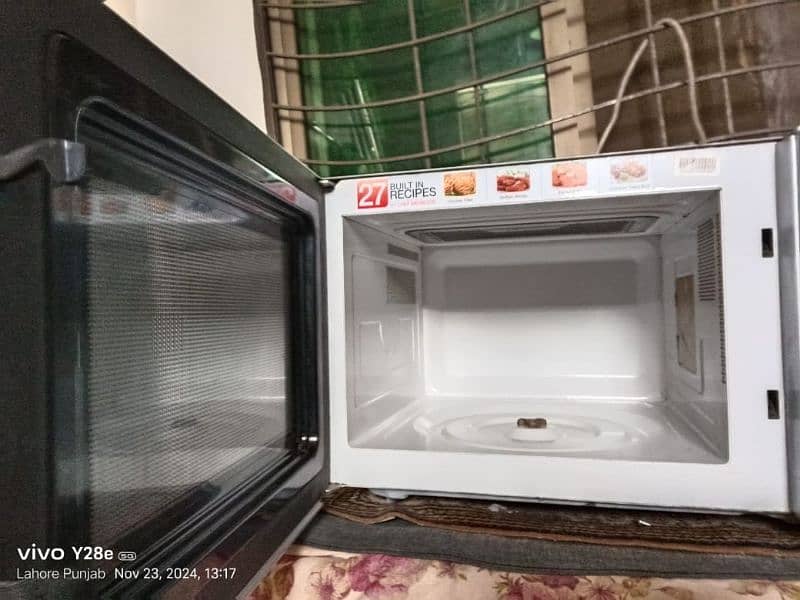 Dawlance microwave oven brand new condition 4