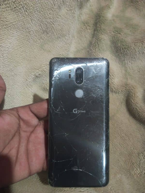 LG g7 thinq Non PTA. 4GB/64GB . whatsap 0341=710=6898 exchange possible 0