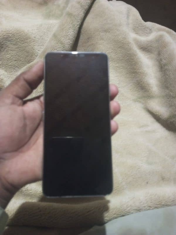 LG g7 thinq Non PTA. 4GB/64GB . whatsap 0341=710=6898 exchange possible 3