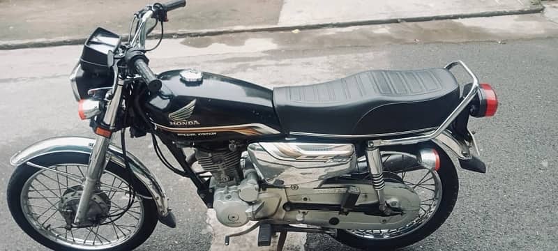 HONDA 125 CG SELF START SPECIAL EDITION 1