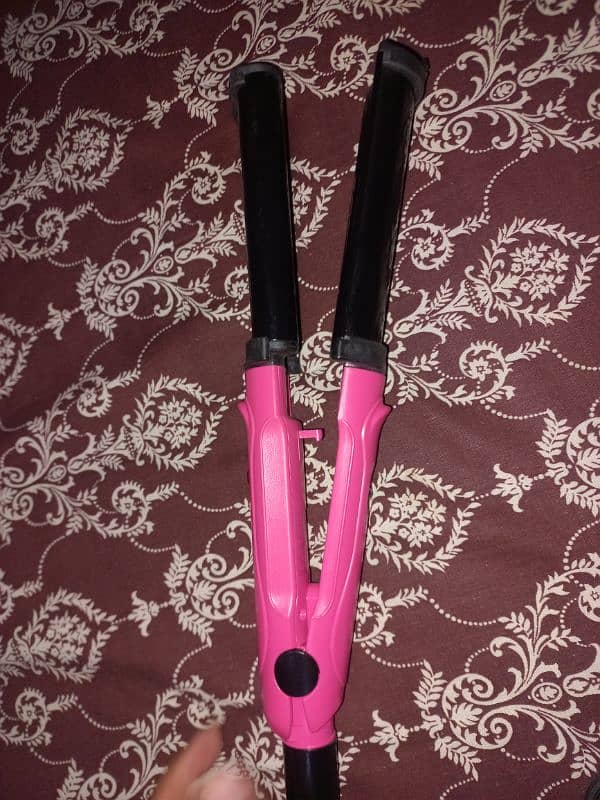 Hair curler . 1