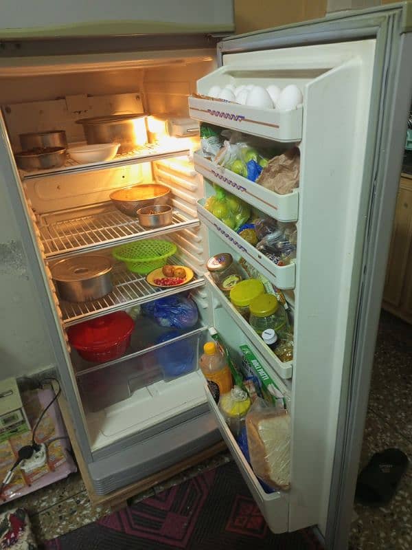 Dawlance  Medium size Refrigerator 3