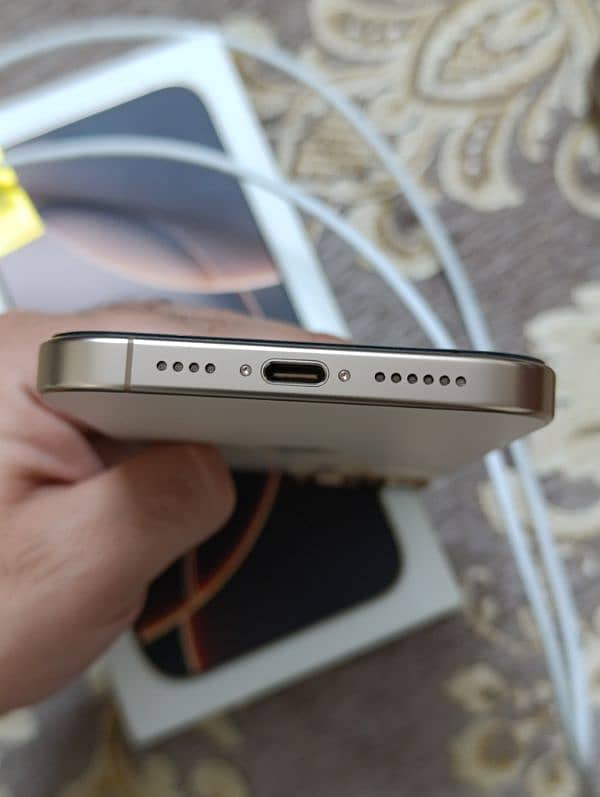 iphone 16 pro max 256gb (Pta Approved) Desert Titanium.  15 3