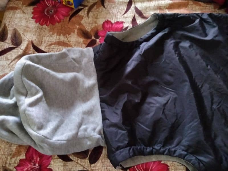 unisex . clothes are in every good condition. jackets are as like new. 0