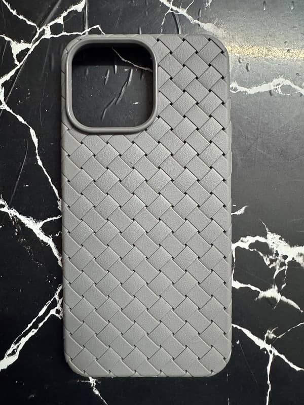 iphone 15 pro max natural titanium woven phone case with leather feel 3