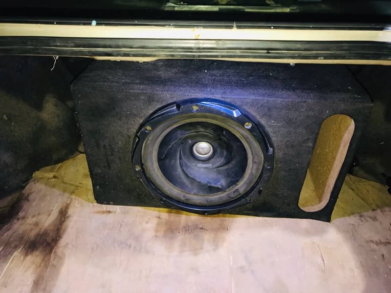 Rockmars amplifier / kenwood woofer 4