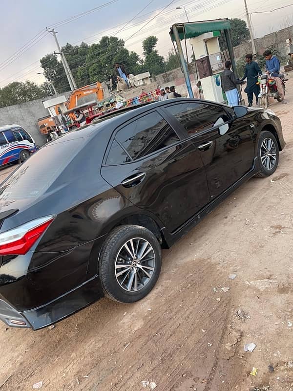 Toyota Corolla Altis 2021 4