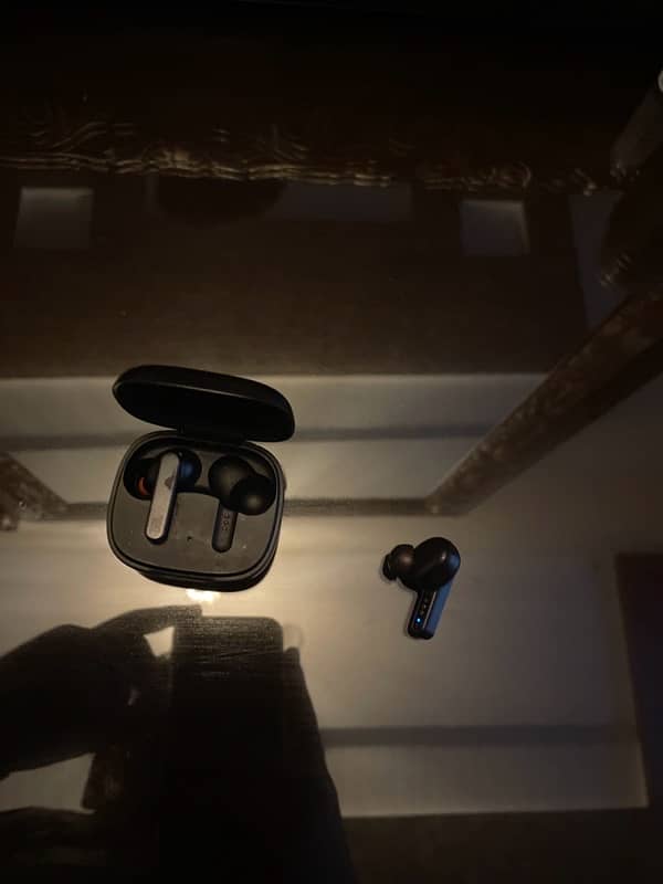 JBL earbuds live pro + 0