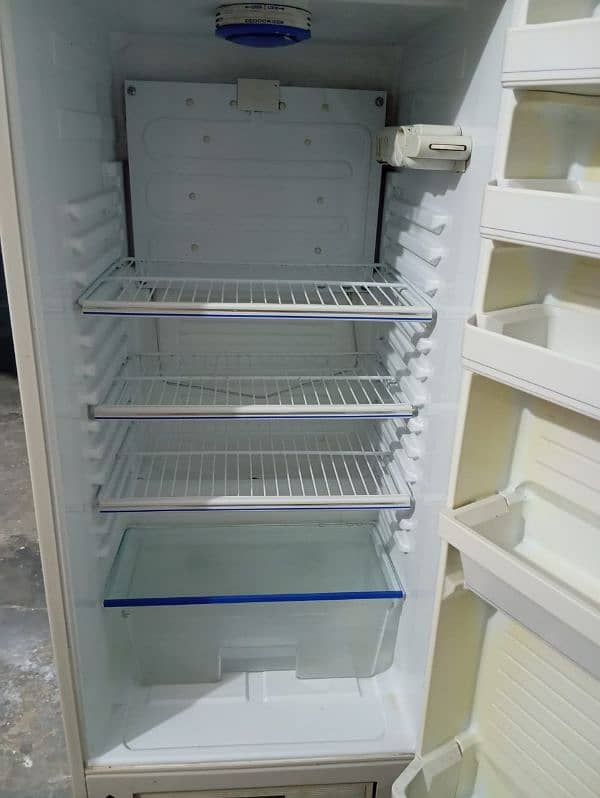 Dawlance fridge 6