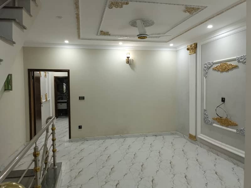 4 Marla Modren House For Sale With Basement ( Calvary Ground Near Khalid Masjid ) 1