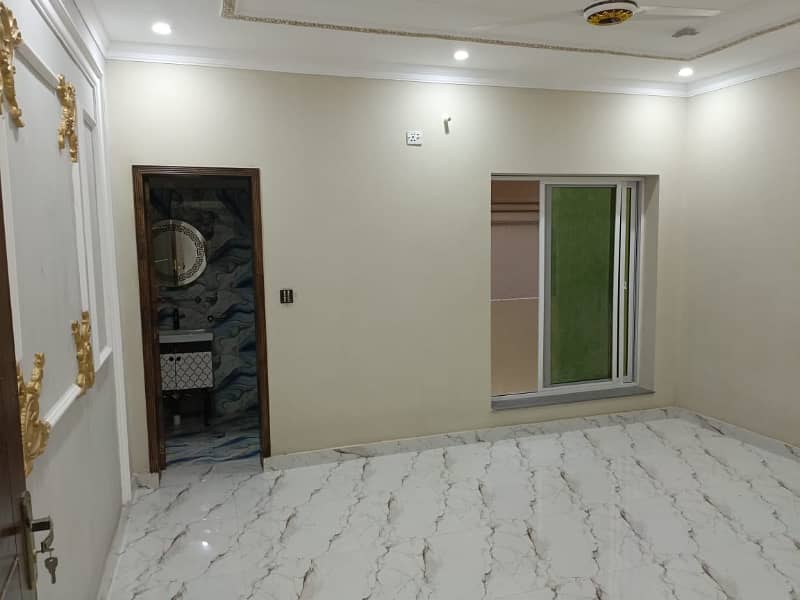 4 Marla Modren House For Sale With Basement ( Calvary Ground Near Khalid Masjid ) 2