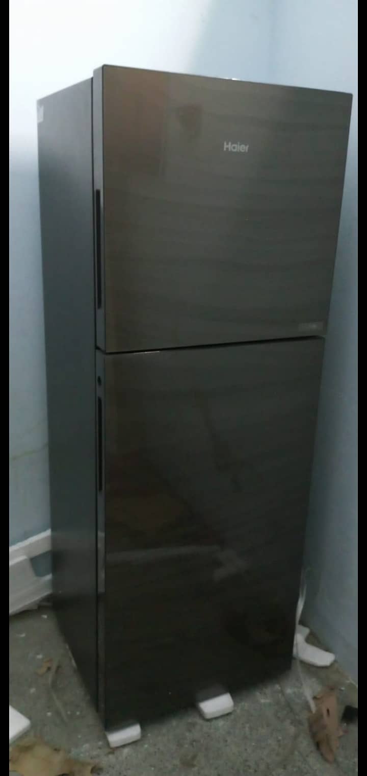 Haier refrigerator hrf336 black glass door 3