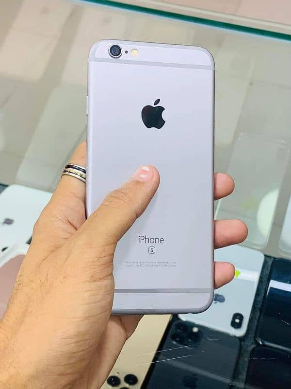 iPhone 6s Stroge 64 GB PTA approved for sale  03484580261 my WhatsApp 0