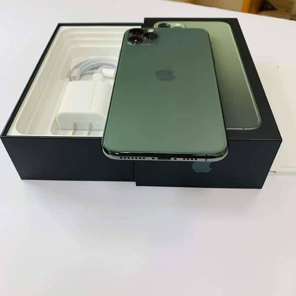 iPhone 11pro max 256 GB 03220889193 my what'sap 1