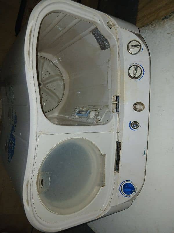 Haier double washing machine with dryer 1