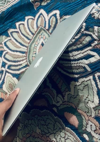 MacBook Air (13-inch, Mid 2013) 6