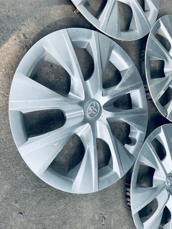 gli 2020 original wheel caps 0