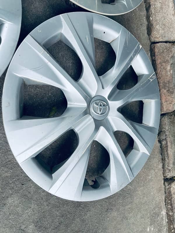 gli 2020 original wheel caps 3