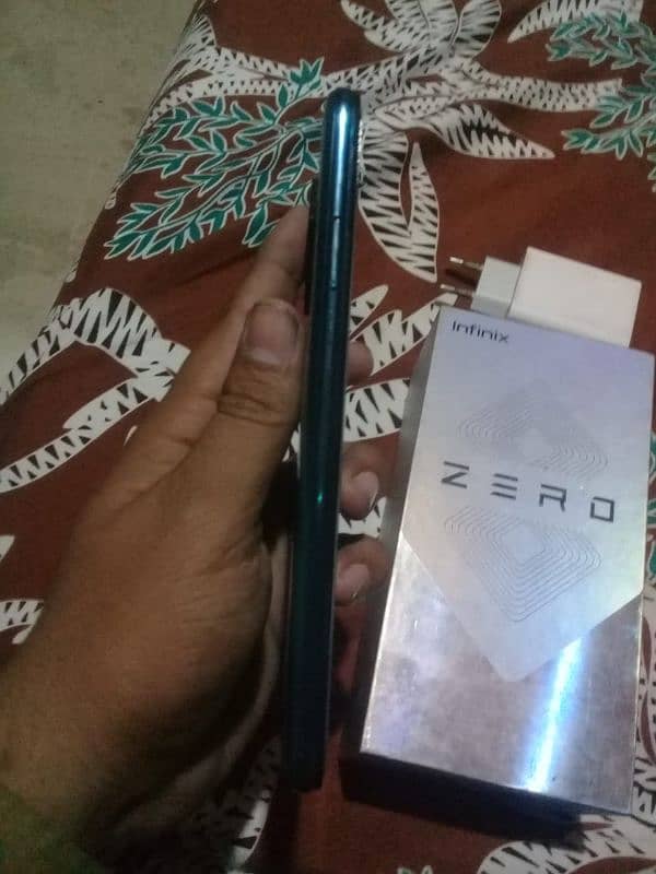 infinix zero 8 (8/128) with box and charger 2